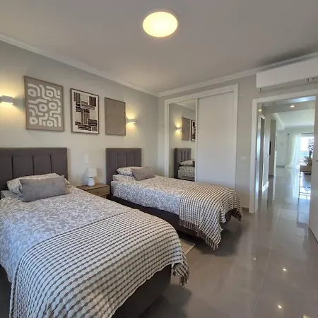 Boavista Bayview Apartment